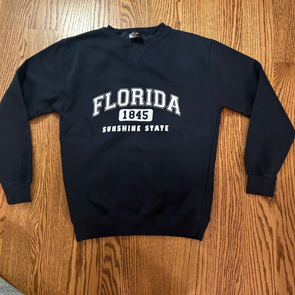 In Style Women's Sweatshirt size M Pullover Navy Florida Sunshine State sign
